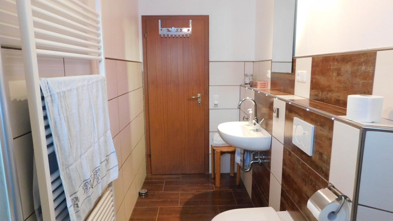 das moderne Badezimmer das moderne Badezimmer